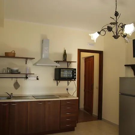 R & S Apartment *